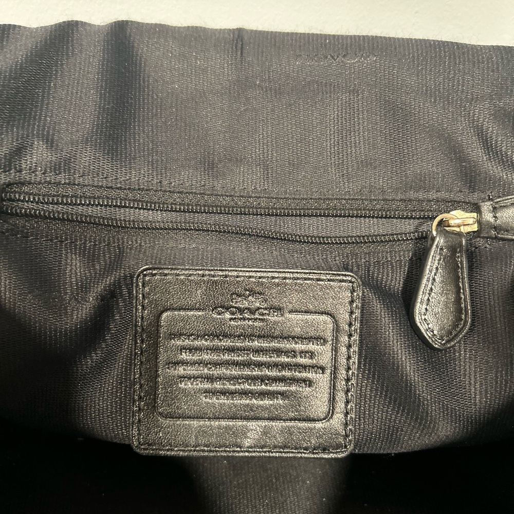 Coach
RANGER FLAP SMOOTH LEATHER CROSSBODY - Picture 3 of 5